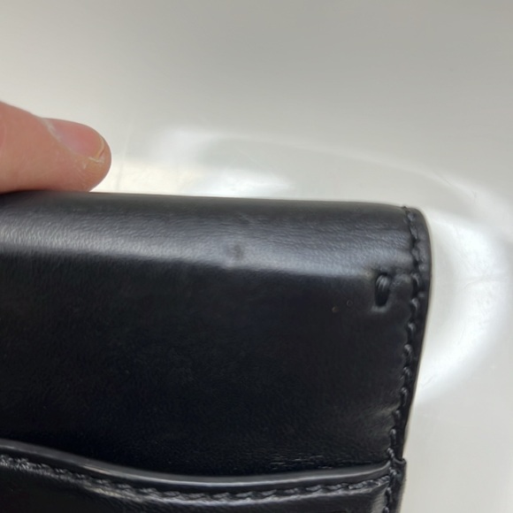 Bee Valentino Leather Wallet - Picture 8 of 8